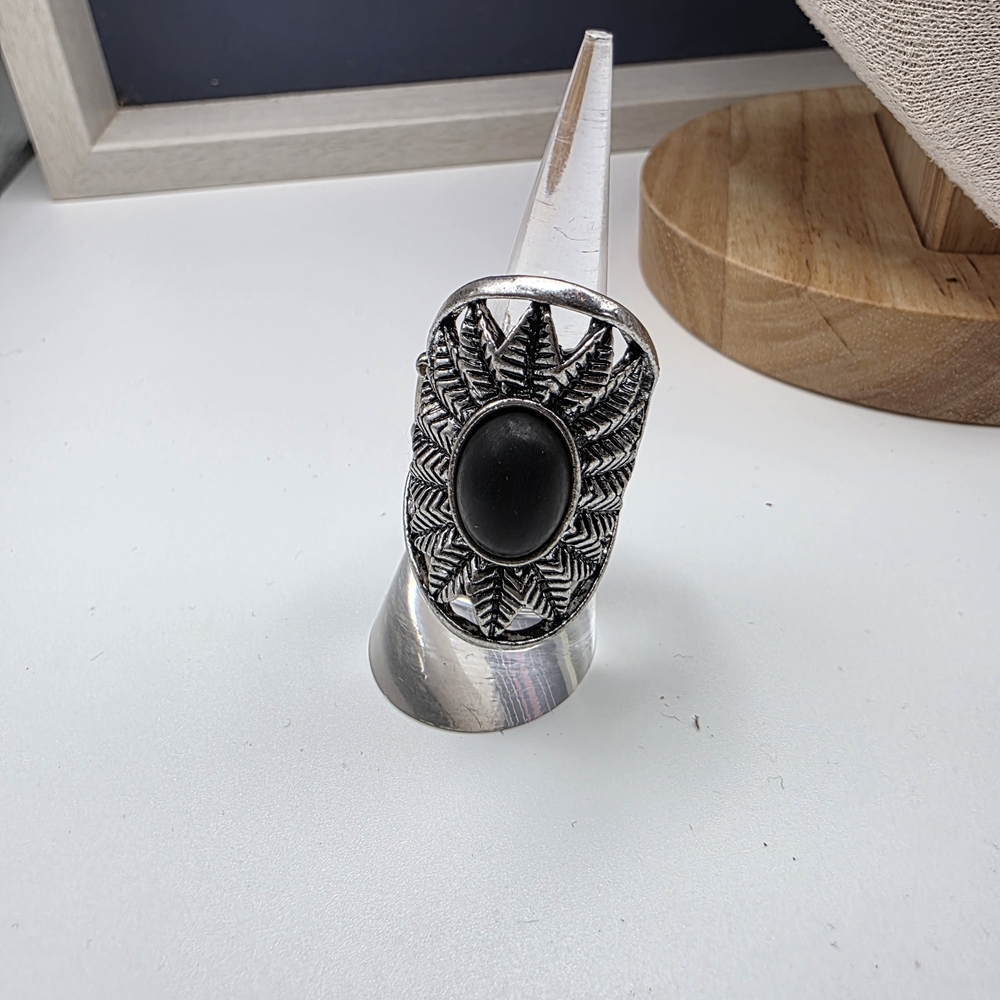 Paparazzi Silver and Black Ring (051)